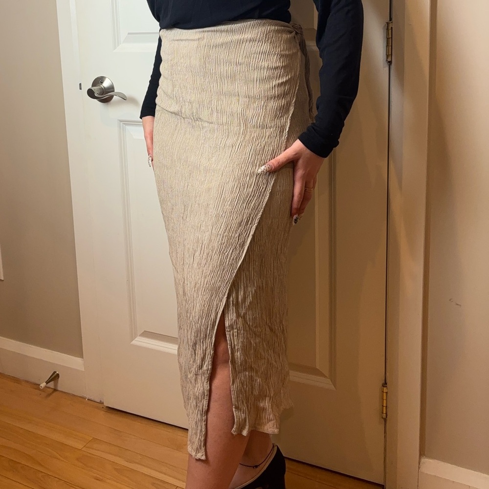Elegant Beige Skirt